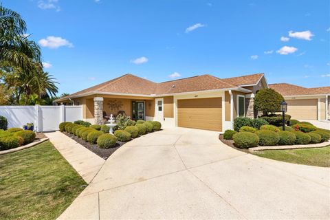 Single Family Residence in THE VILLAGES FL 1143 BARRINEAU PLACE.jpg