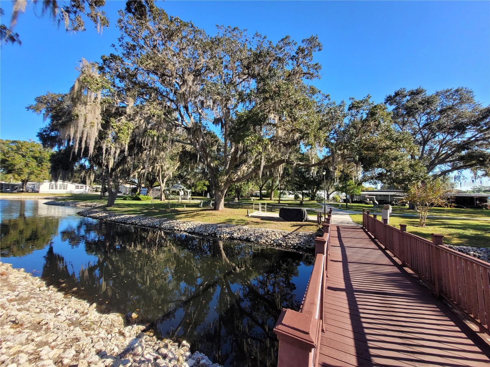Mobile Home in SARASOTA FL 3335 SPANISH OAK TERRACE 71.jpg