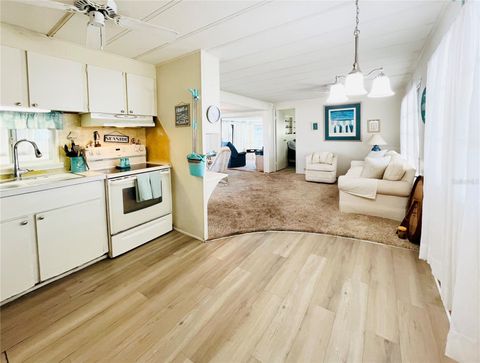 Mobile Home in SARASOTA FL 3335 SPANISH OAK TERRACE 13.jpg