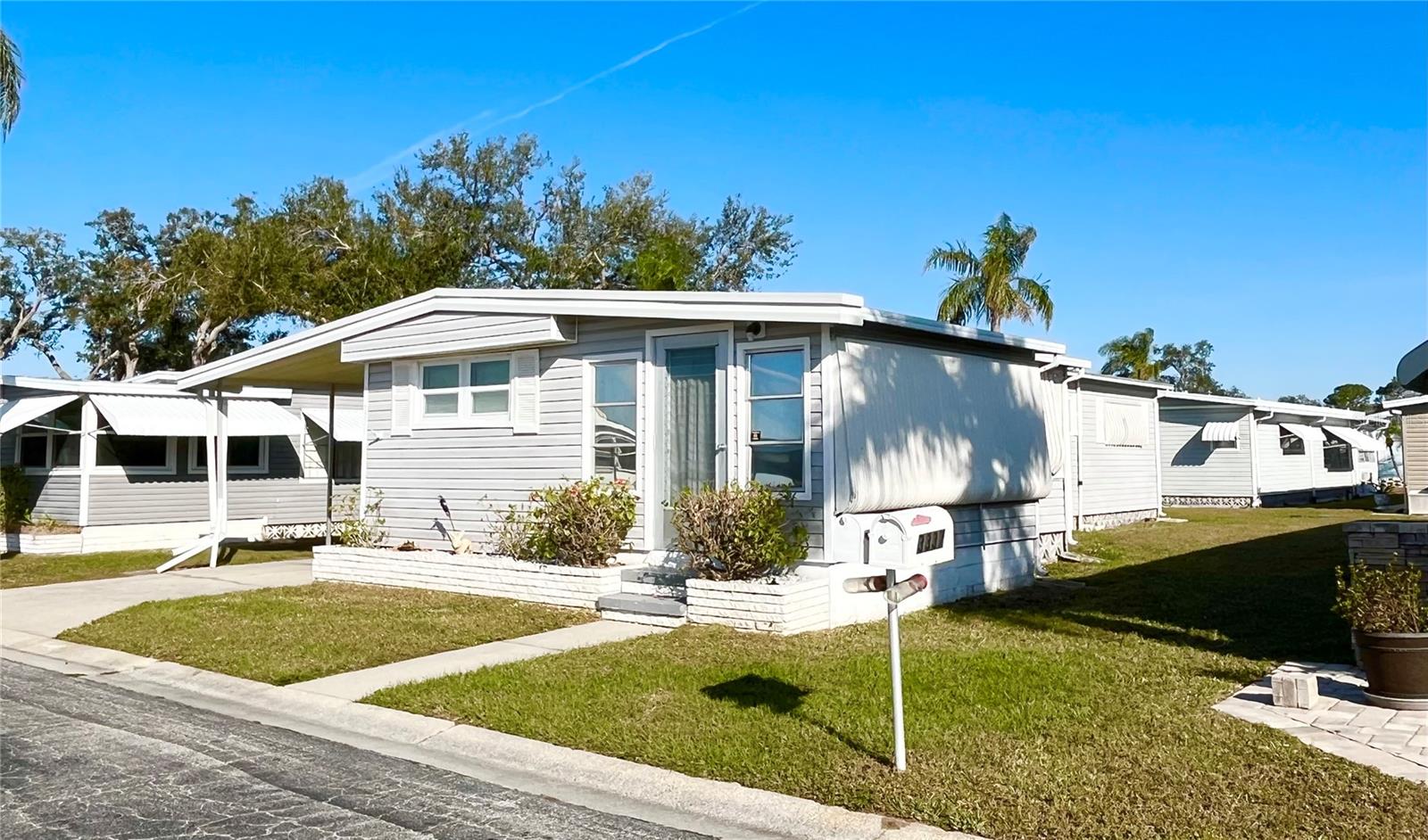 Mobile Home in SARASOTA FL 3335 SPANISH OAK TERRACE 2.jpg