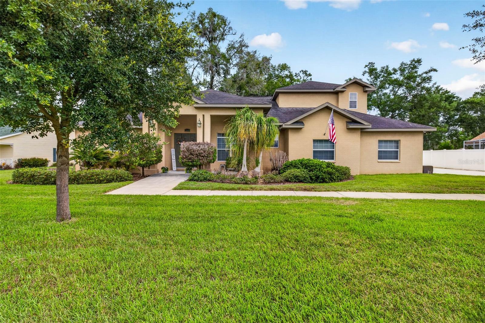 32449 Laurel Ct, San Antonio, FL 33576 photo