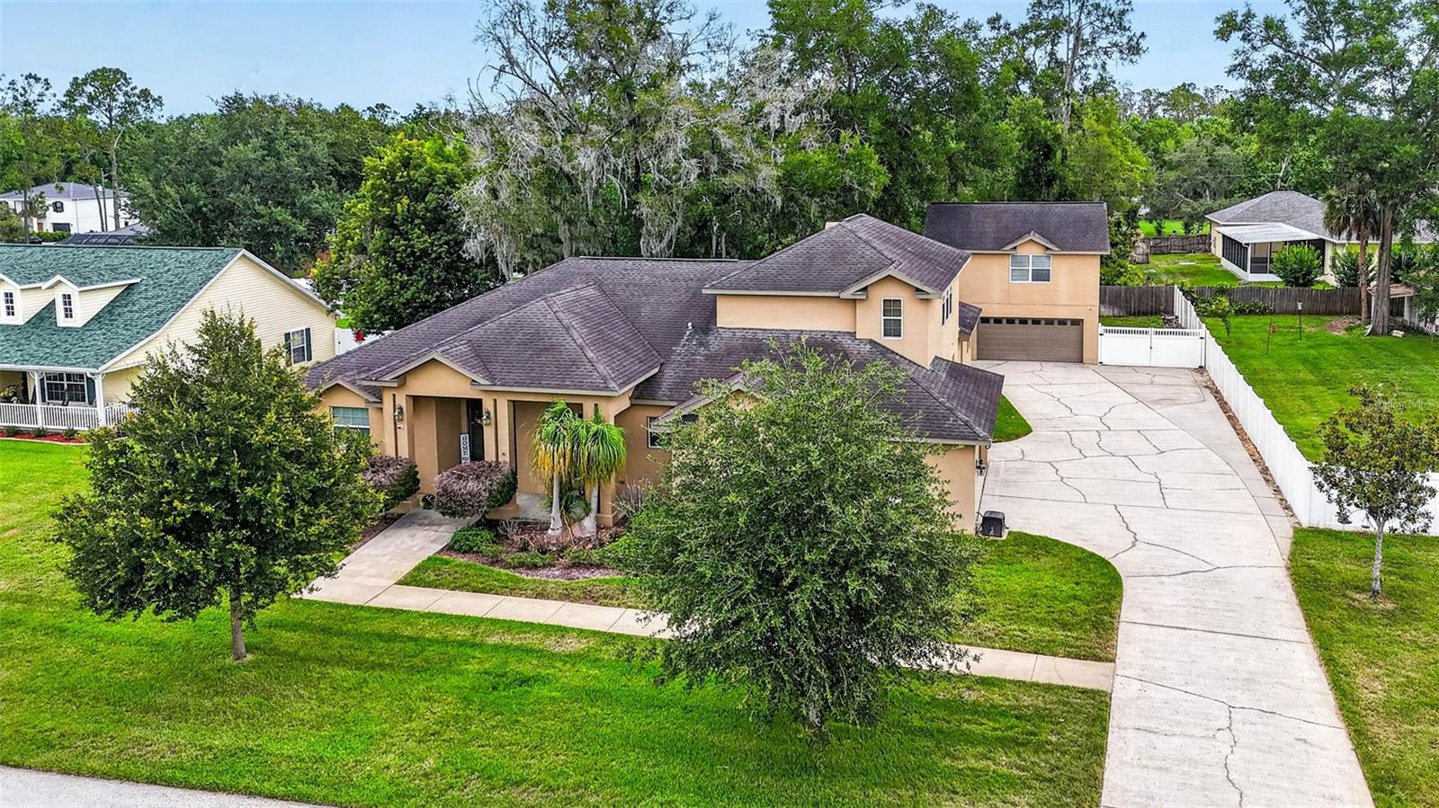 32449 Laurel Ct, San Antonio, FL 33576 photo