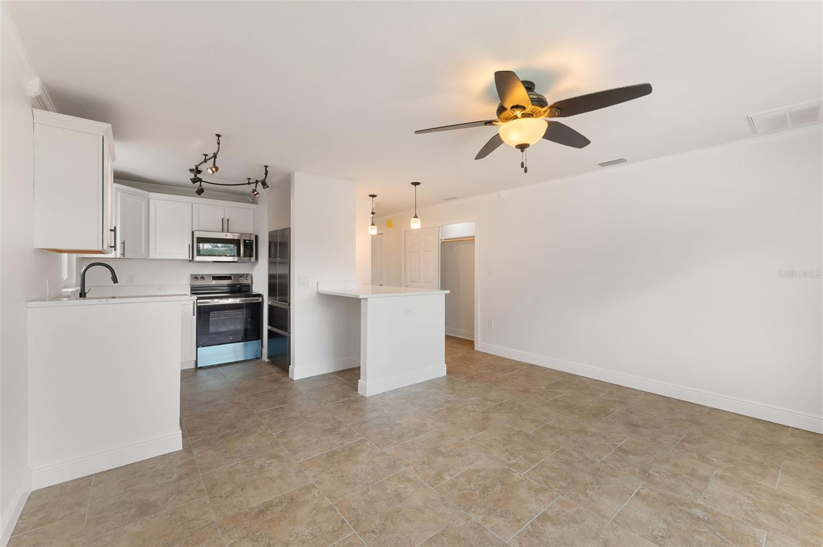 14036 Marguerite Dr, Madeira Beach, FL 33708 photo