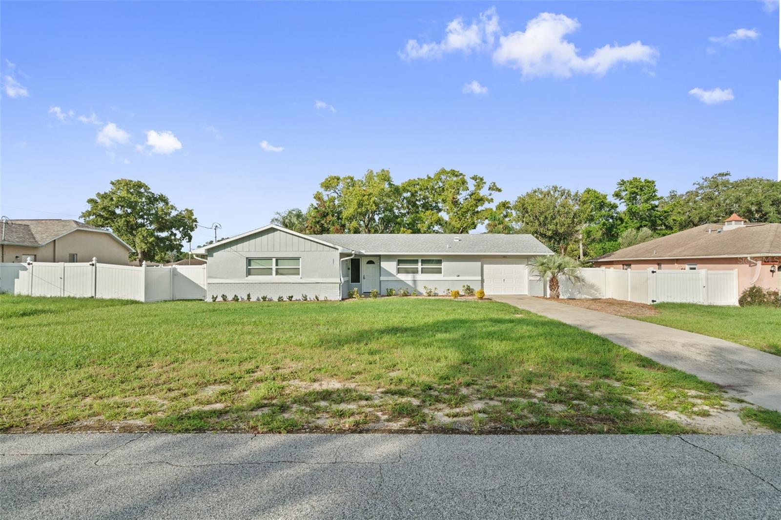 265 Plumtree Ave, Spring Hill, FL 34606 photo