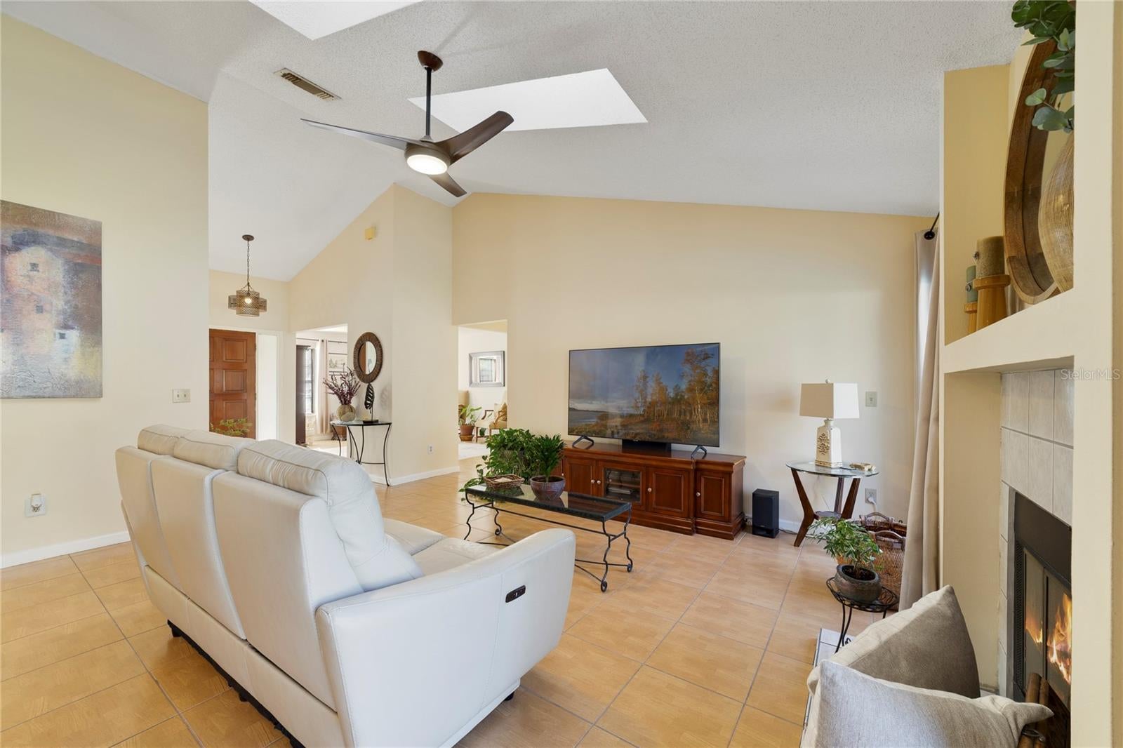 495 Stillwater Dr, Oviedo, FL 32765 photo
