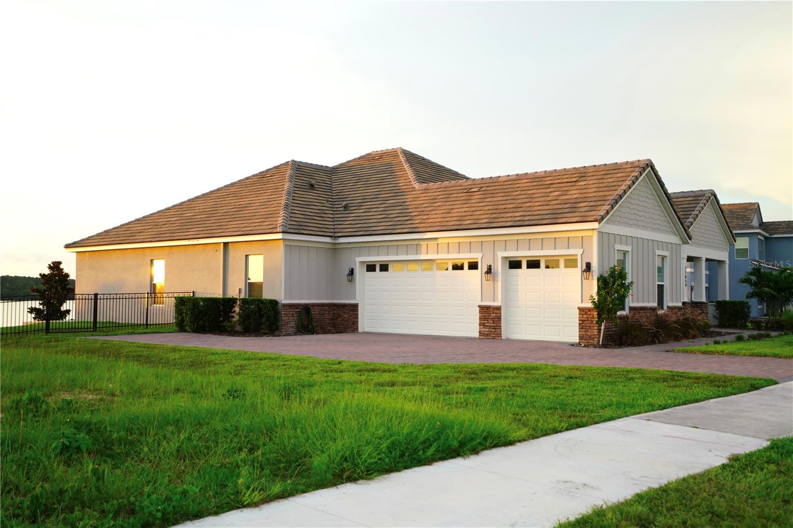 17854 Hither Hills Cir, Winter Garden, FL 34787 photo