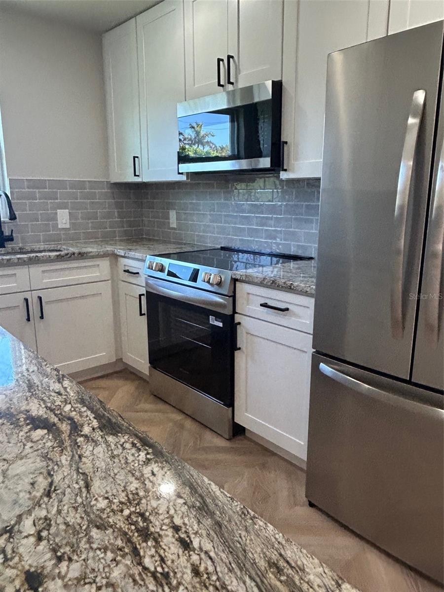 428 62 St, Holmes Beach, FL 34217 photo