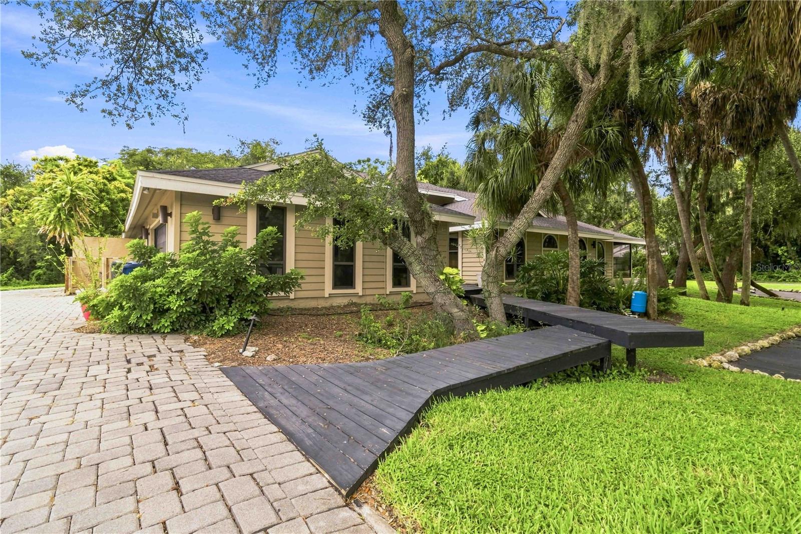 902 Drakeswood Ct, Sarasota, FL 34232 photo
