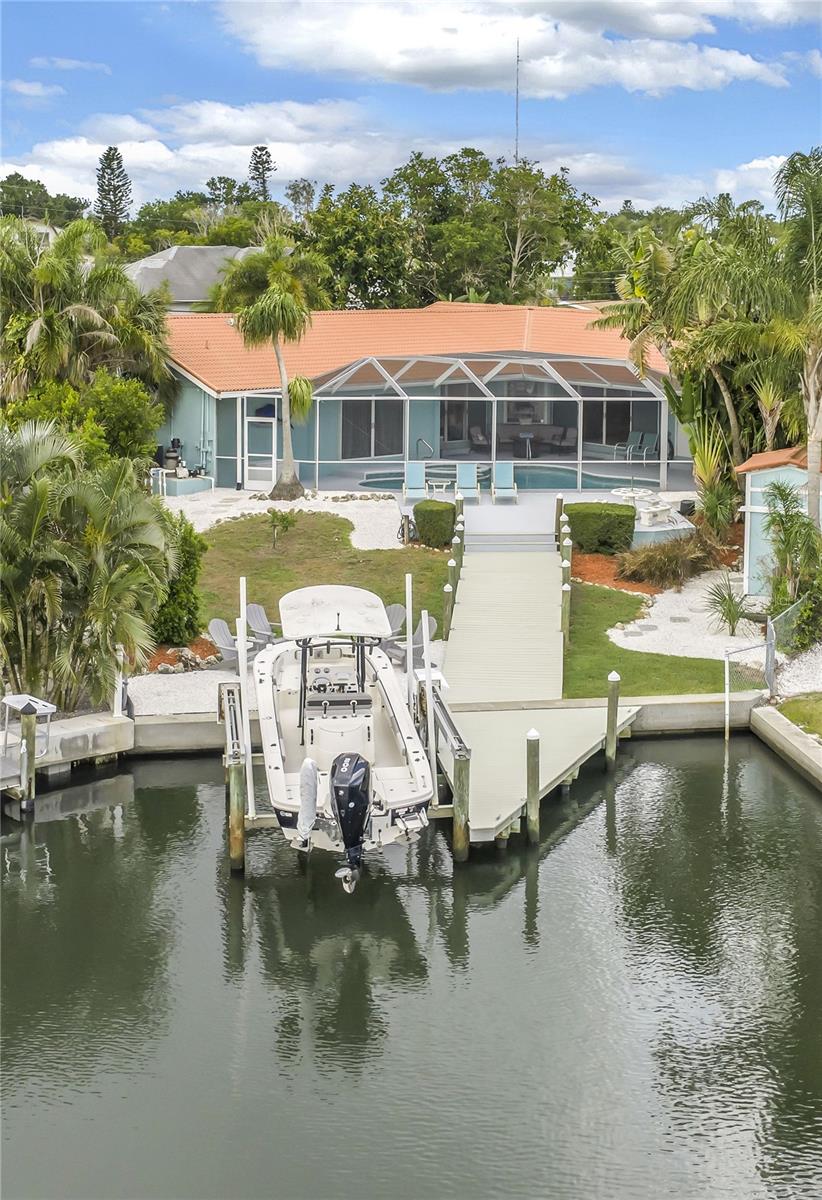 4911 Palmetto Point Dr, Palmetto, FL 34221
