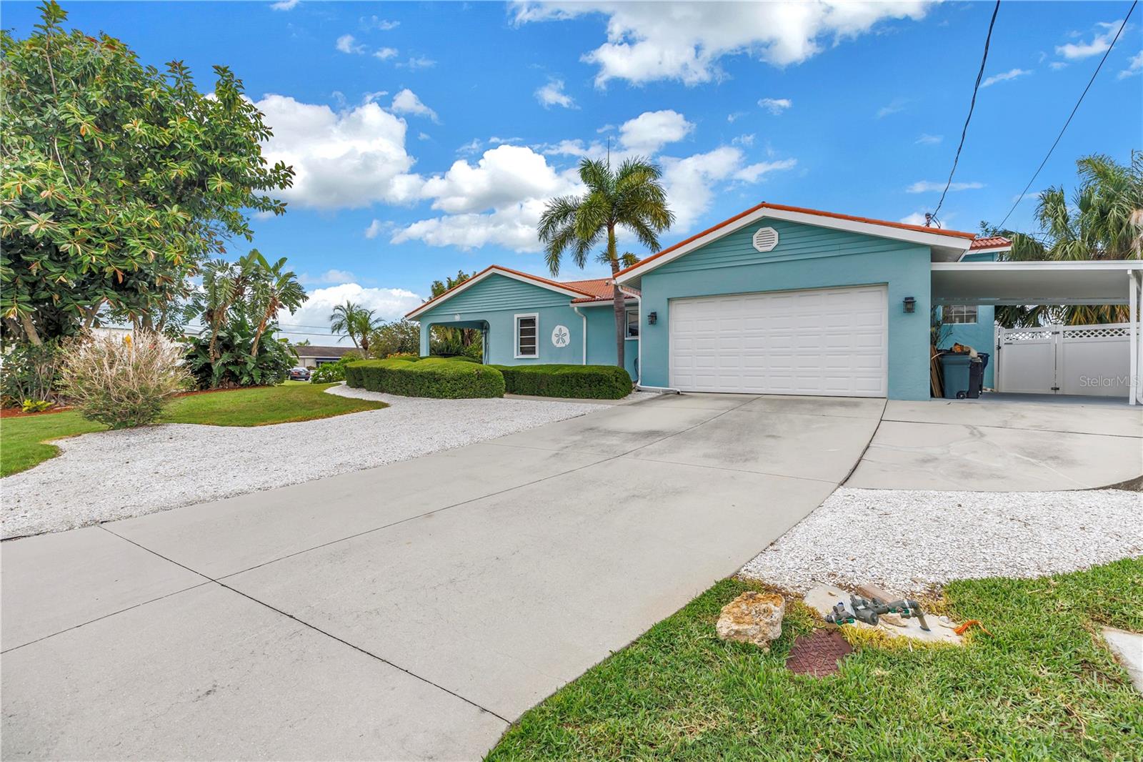 4911 Palmetto Point Dr, Palmetto, FL 34221 photo