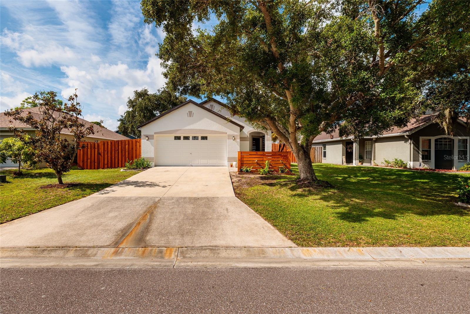 4909 70 St, Palmetto, FL 34221