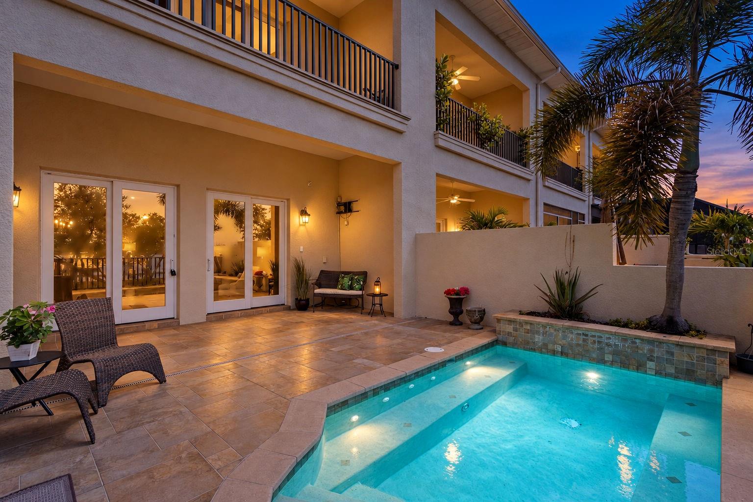 1008 Paseo De Rio, Saint Petersburg, FL 33702 photo