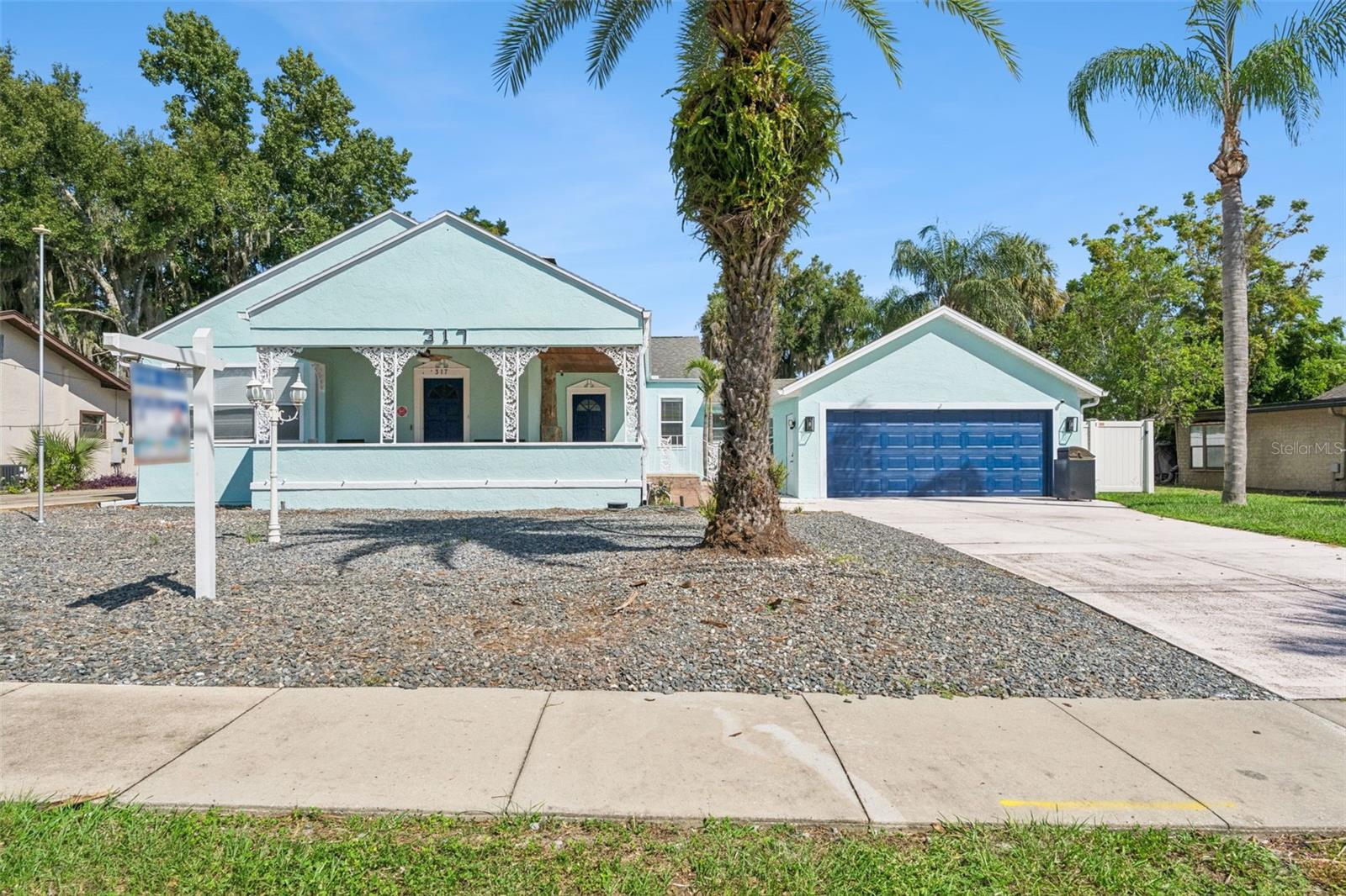 317 Main St, Tavares, FL 32778