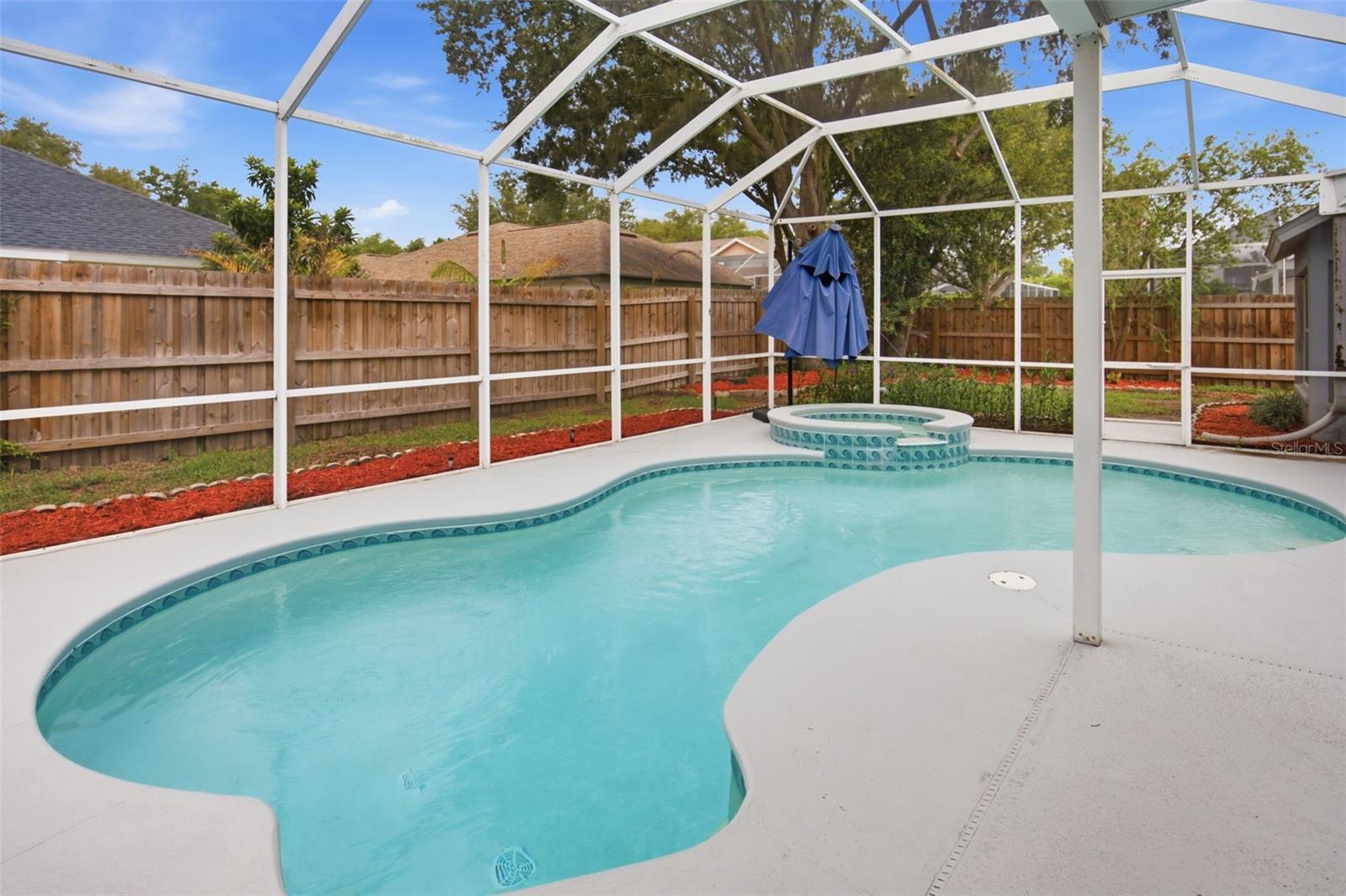 4634 River Overlook Dr, Valrico, FL 33596 photo