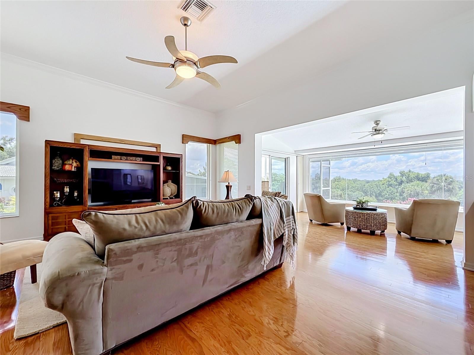 6042 Topsail Rd, Lady Lake, FL 32159 photo