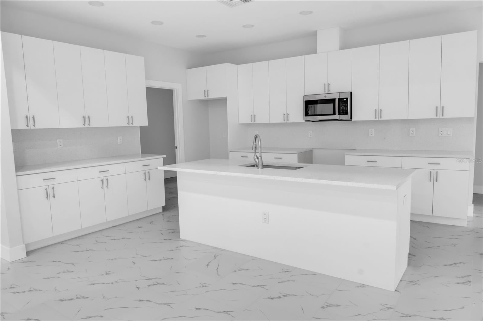 5530 Bell, Zephyrhills, FL 33542 photo