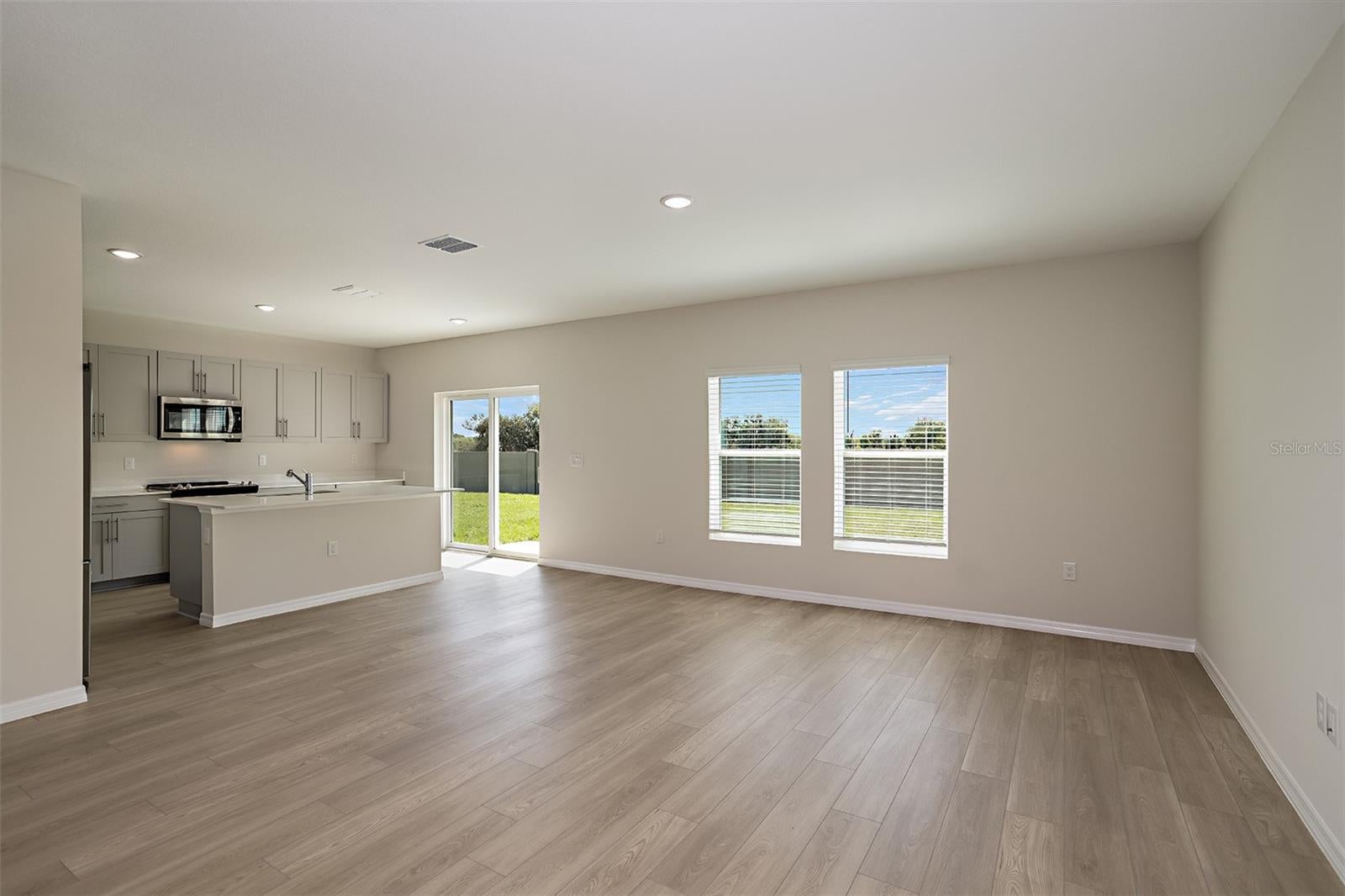 34586 Scenic Meadow Dr, Dade City, FL 33525 photo