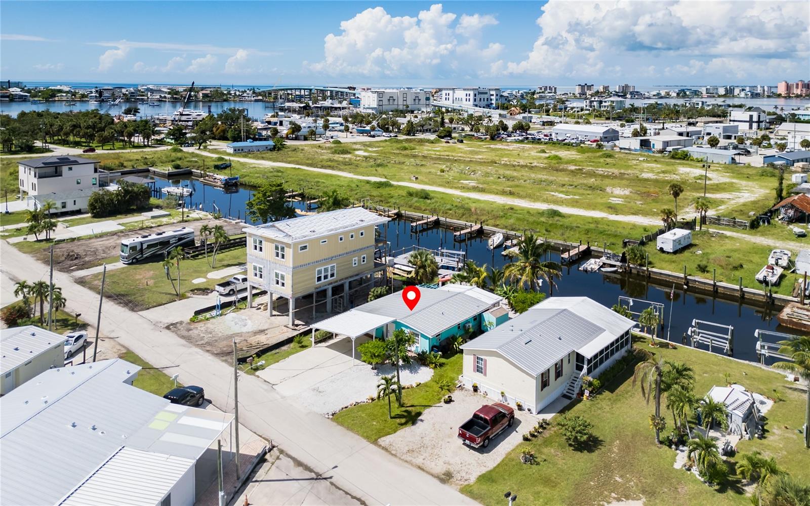 847 Oak St, Fort Myers Beach, FL 33931