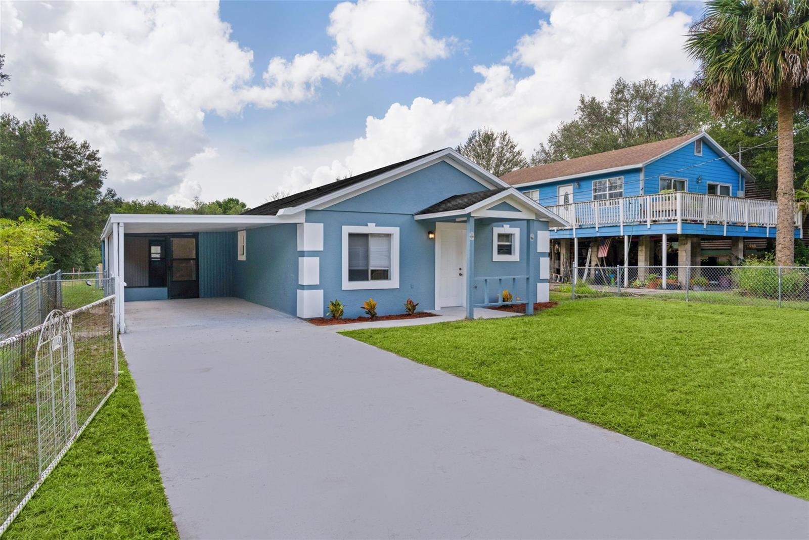 31128 Lochmore Cir, Mount Plymouth, FL 32776 photo