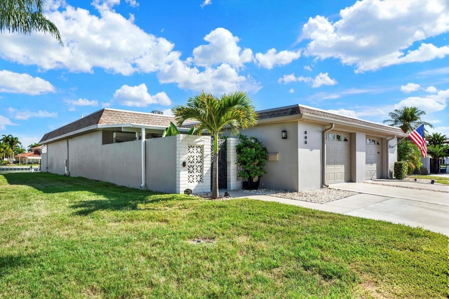 645 Boca Ciega Point Blvd, Saint Petersburg, FL 33708 photo