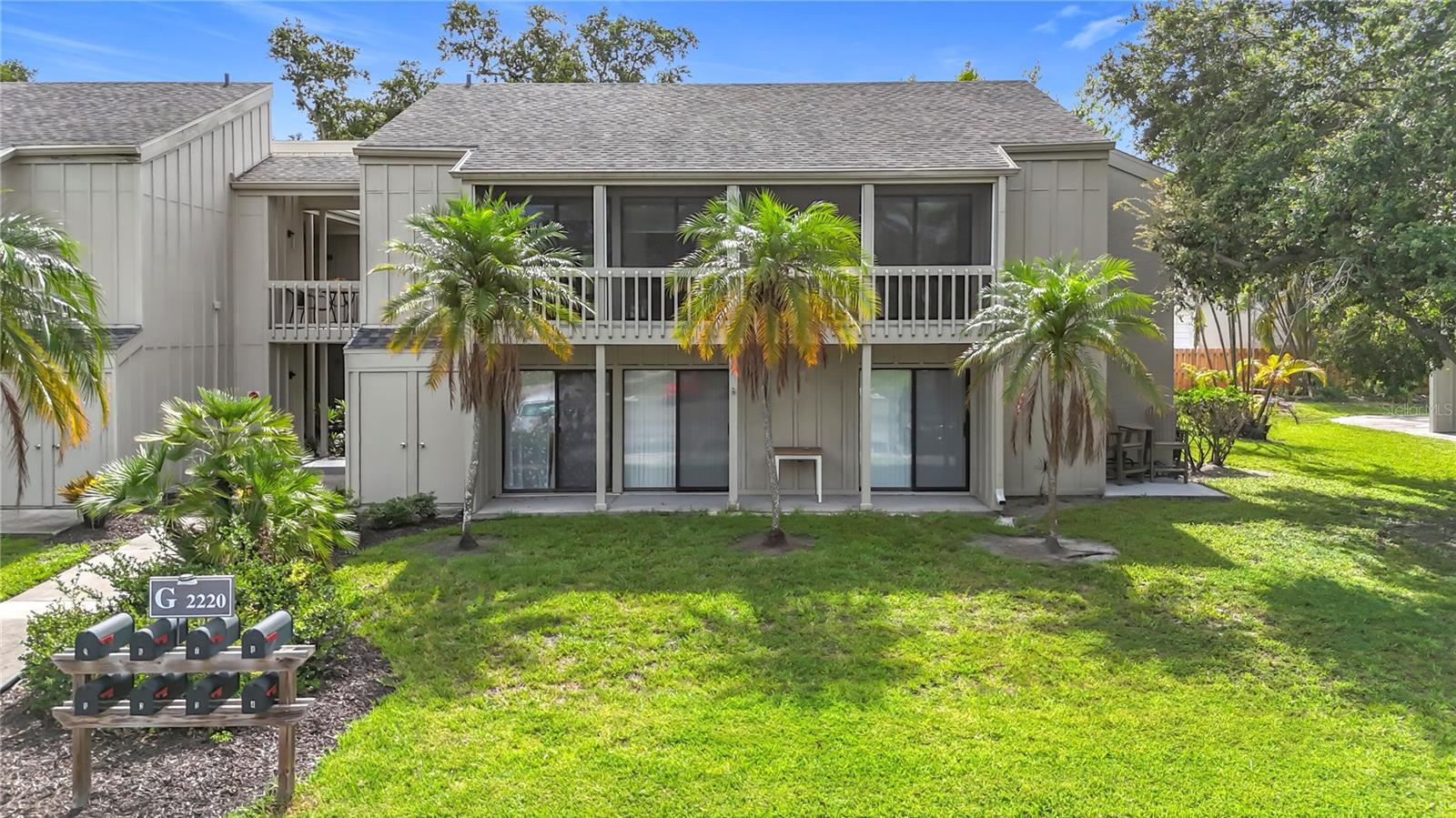 2220 Bahia Vista St, Sarasota, FL 34239