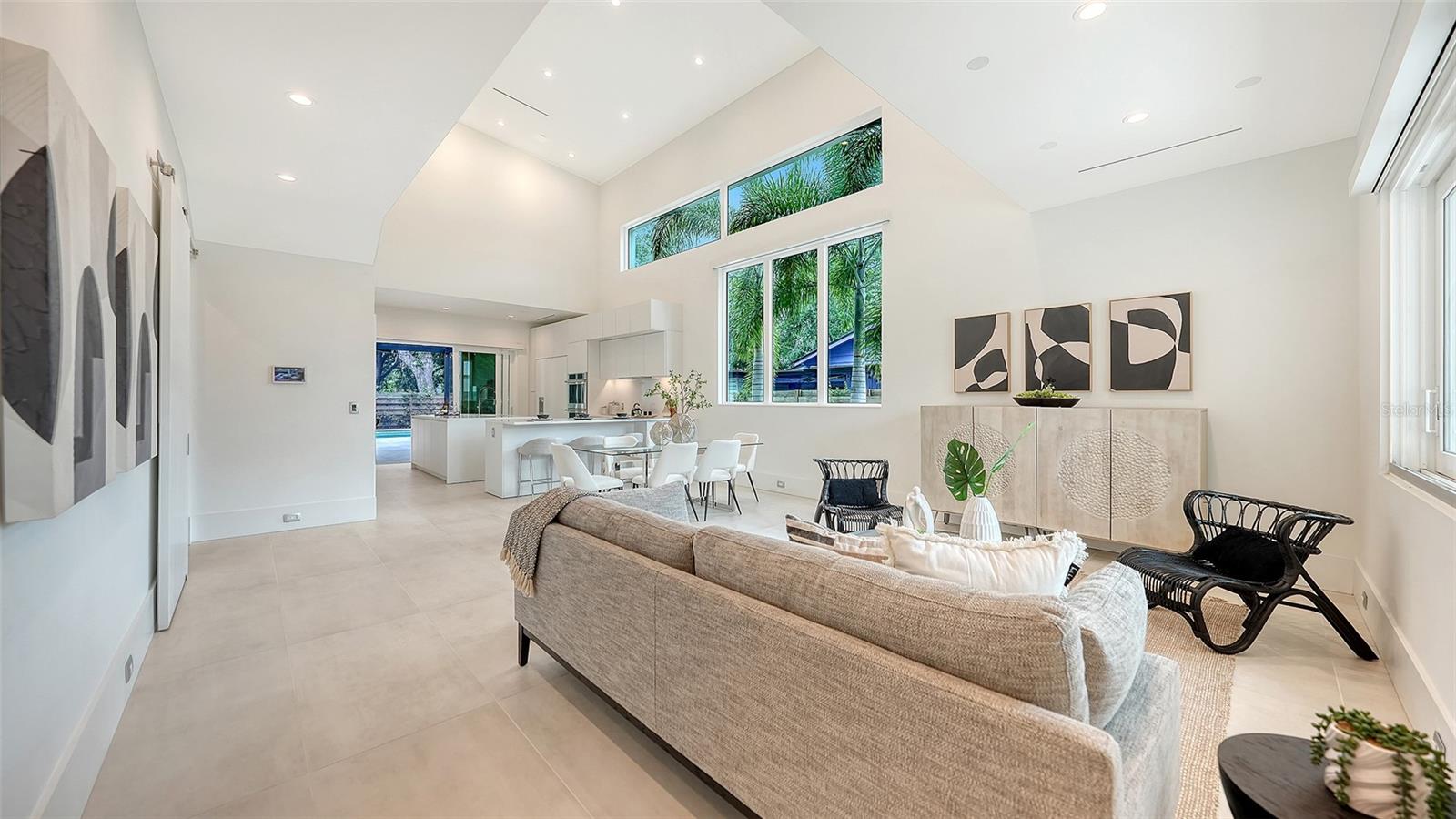 2138 Hawthorne St, Sarasota, FL 34239 photo