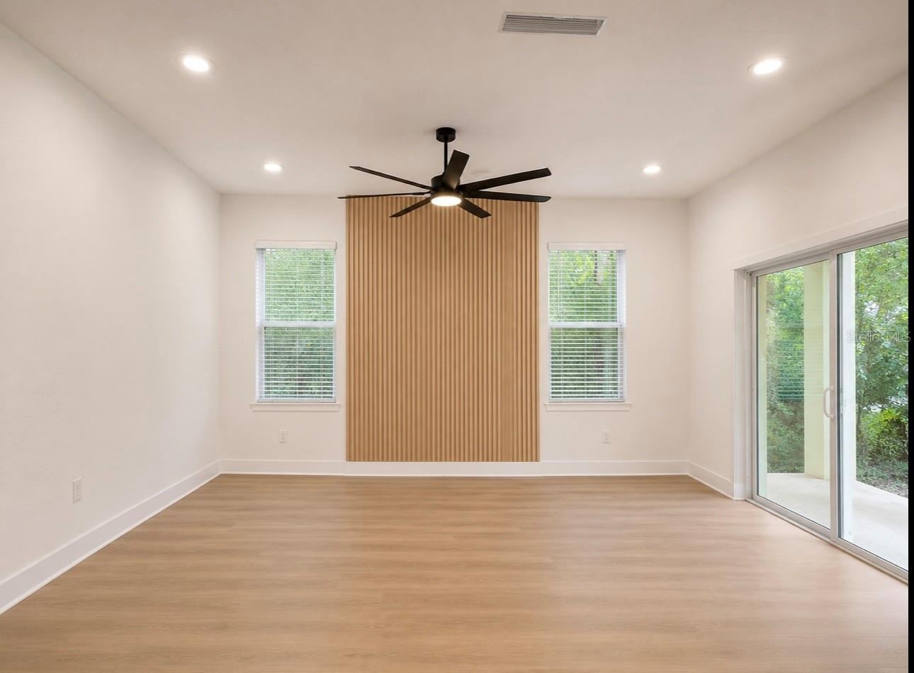 1064 Monroe Ave, Brooksville, FL 34604 photo