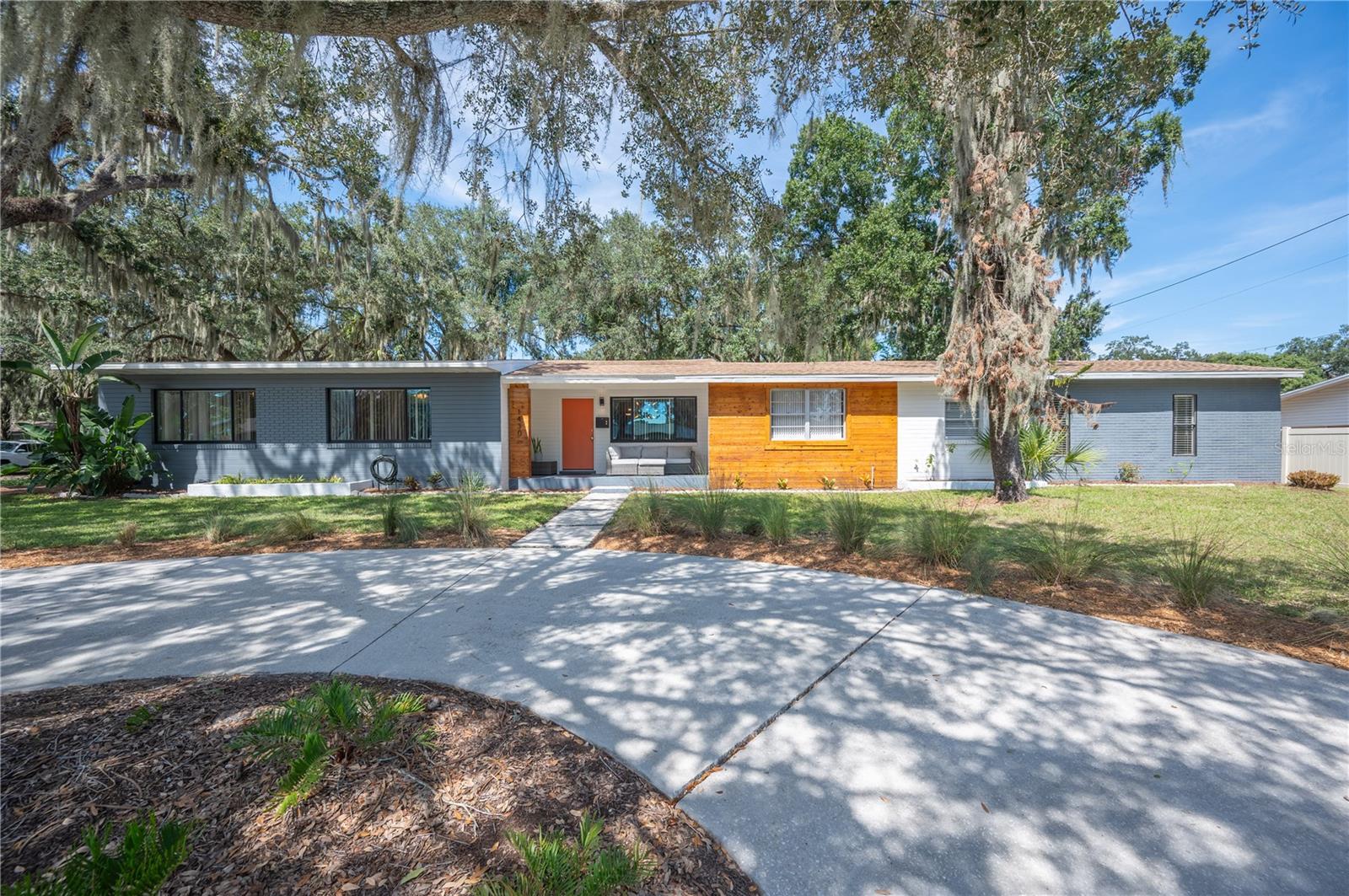 1430 Edgewood Dr, Lakeland, FL 33803