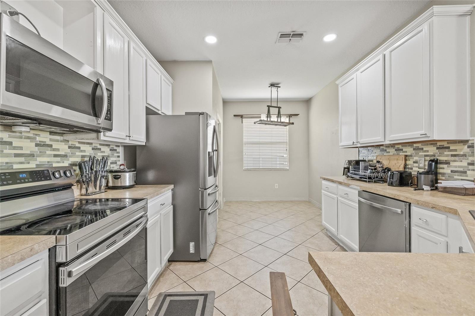 8521 Southern Charm Cir, Brooksville, FL 34613 photo