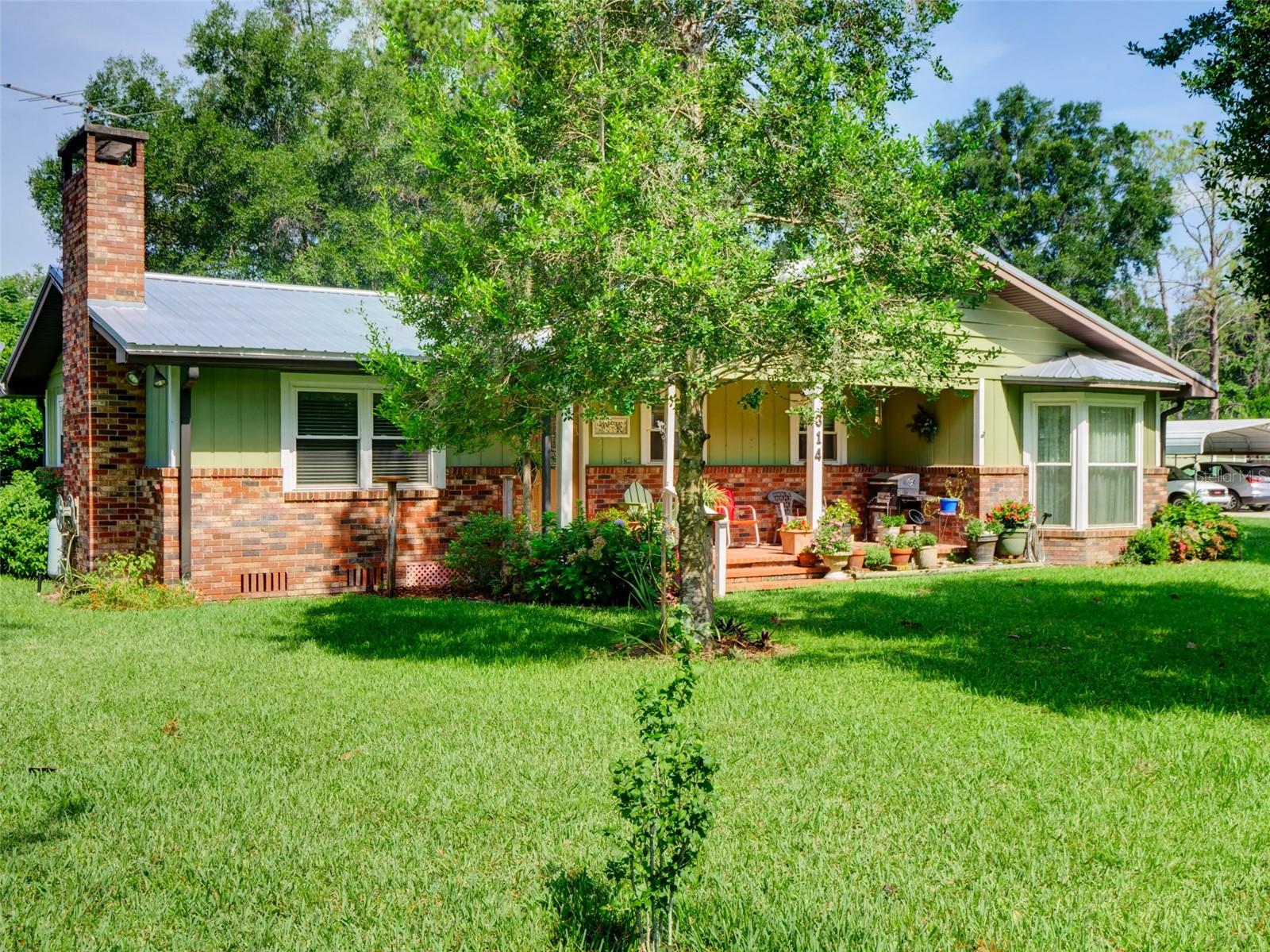 314 York St, Bushnell, FL 33513