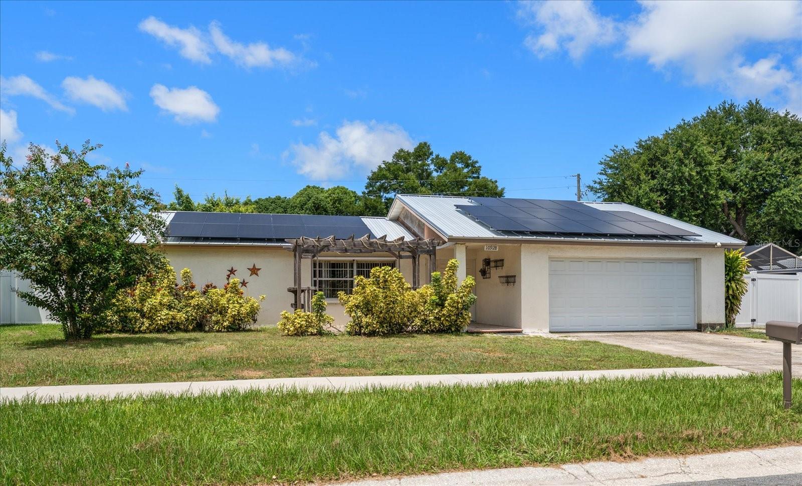 10928 118 St, Seminole, FL 33778