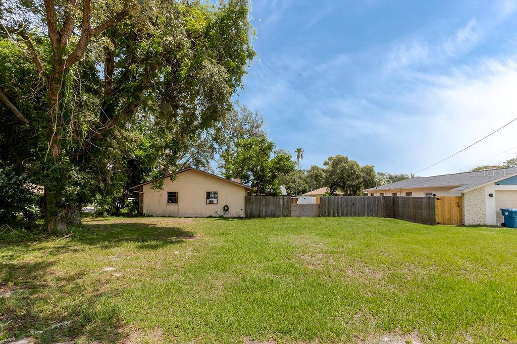 1042 Tryon Cir, Spring Hill, FL 34606 photo