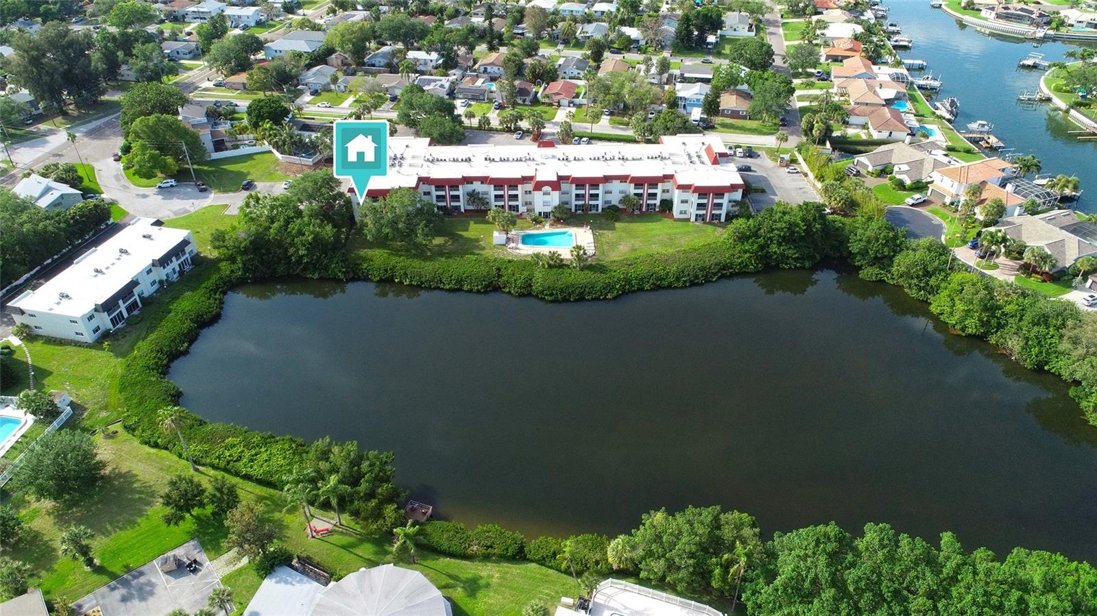 1860 Massachusetts Ave, Saint Petersburg, FL 33703