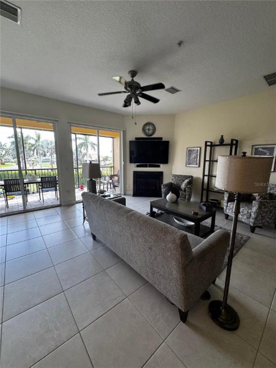 1205 3 Saint Cir, Palmetto, FL 34221 photo