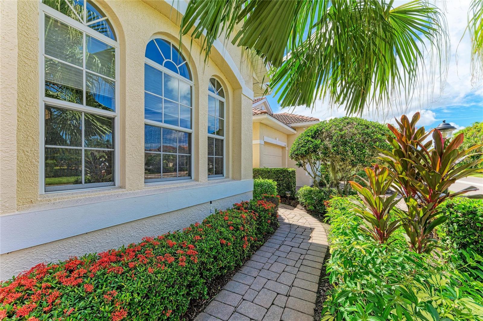 7751 33 St, Sarasota, FL 34243 photo