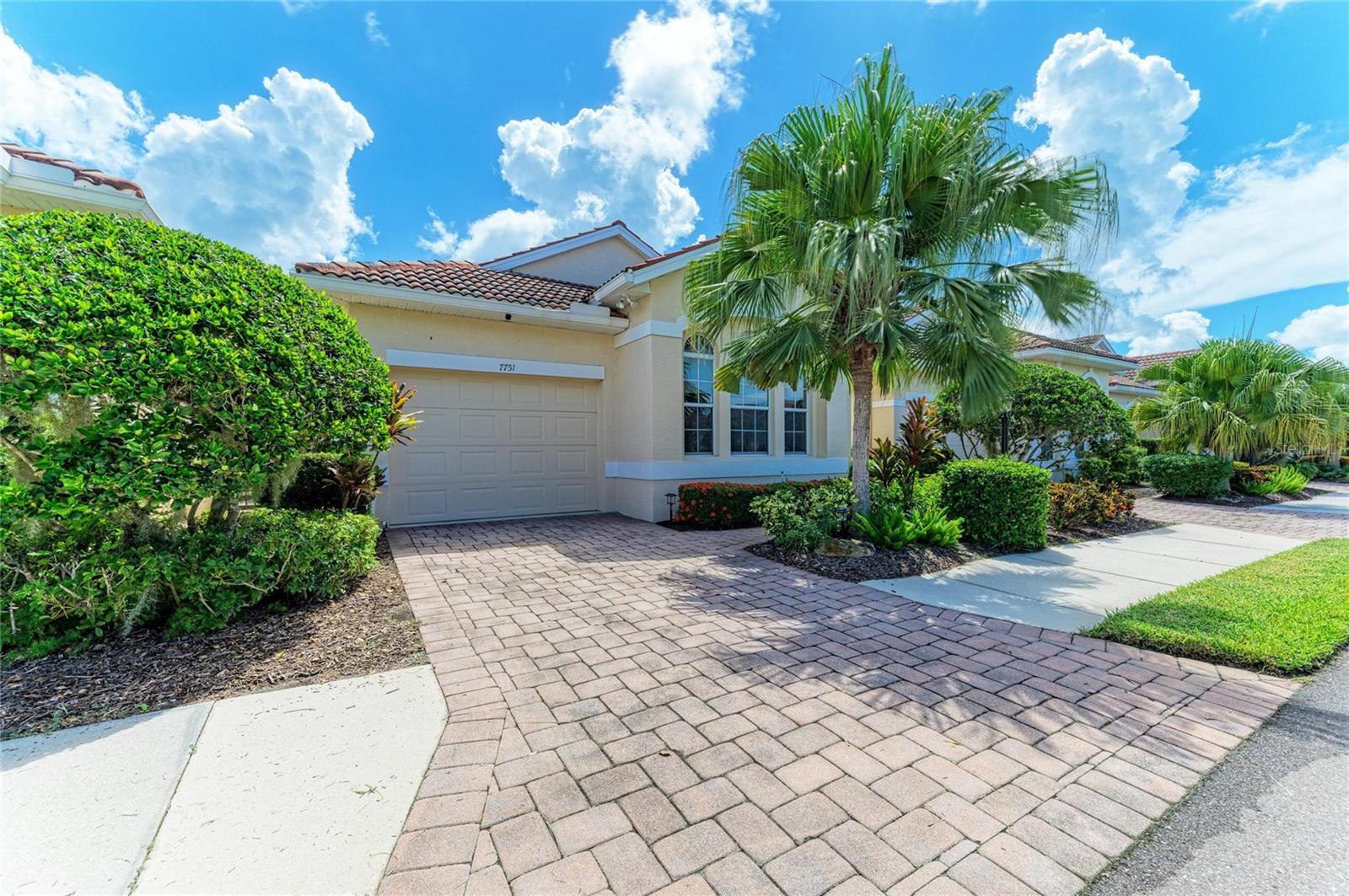 7751 33 St, Sarasota, FL 34243 photo