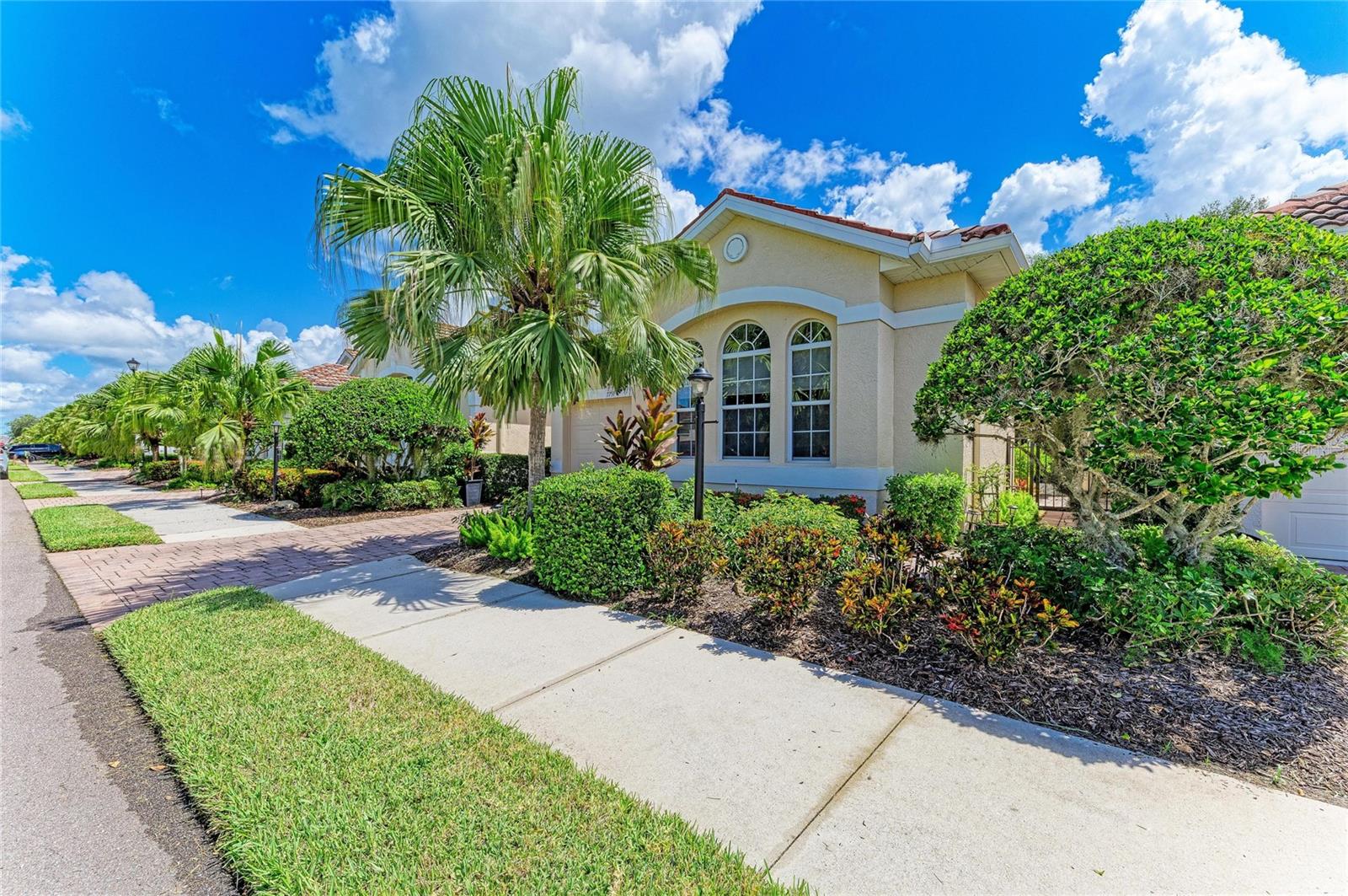 7751 33 St, Sarasota, FL 34243 photo