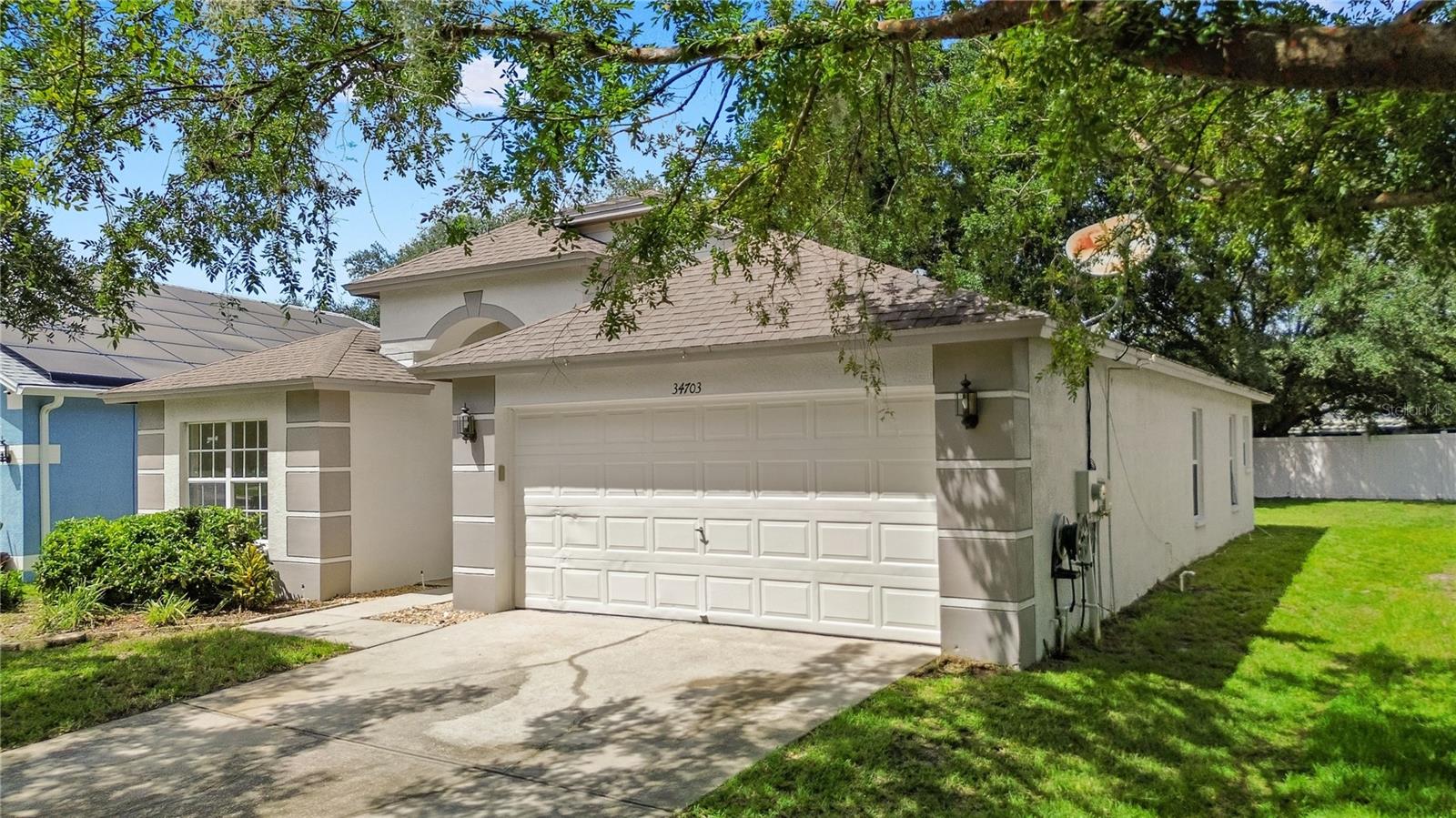 34703 Birchmont Ln, Zephyrhills, FL 33541 photo