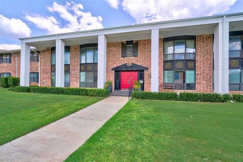 Condominium in Oklahoma City OK 2525 NW 62nd Street #208.jpg