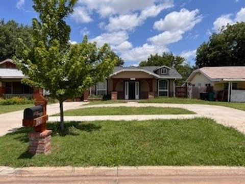Single Family Residence in Oklahoma City OK 1727 NW 31st Street.jpg