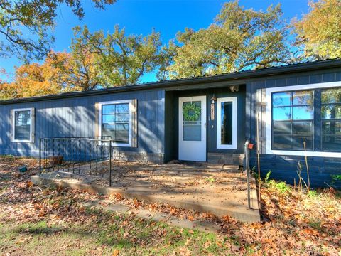 Single Family Residence in Crescent OK 2765 N Meridian.jpg