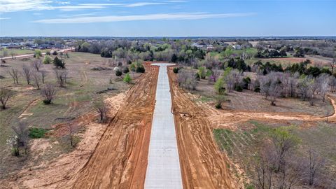  in Guthrie OK 2152 Cattle Drive 1.jpg