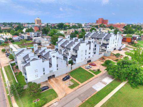 Condominium in Oklahoma City OK 931 NW 7th Street #104.jpg
