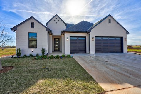 Single Family Residence in Oklahoma City OK 6516 NW 145th Street.jpg