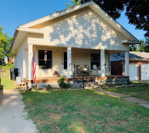 Single Family Residence in Luther OK 216 S Ash Street.jpg