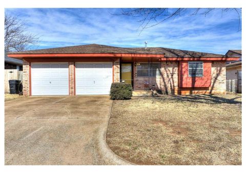 Single Family Residence in Oklahoma City OK 785 Camelot Dr.jpg