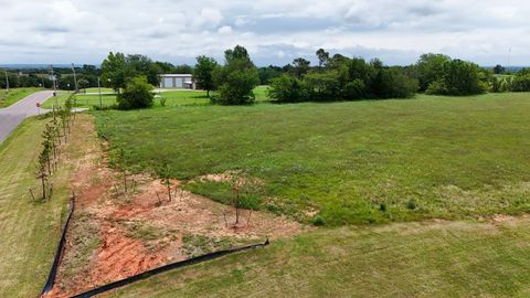  in Goldsby OK 1215 High Meadow Lane.jpg