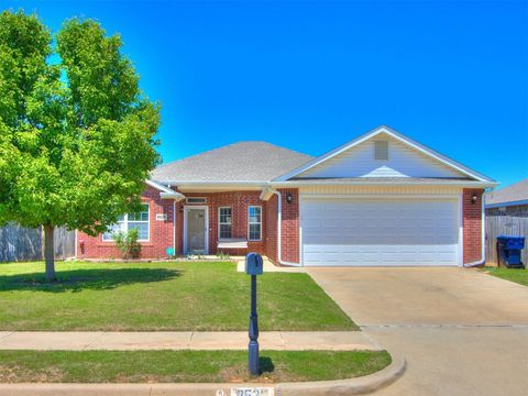 Single Family Residence in Oklahoma City OK 8525 SW 48th Street.jpg