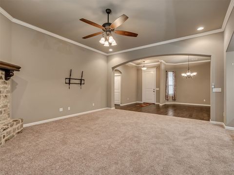 Single Family Residence in Blanchard OK 1832 Buckskin Court 10.jpg