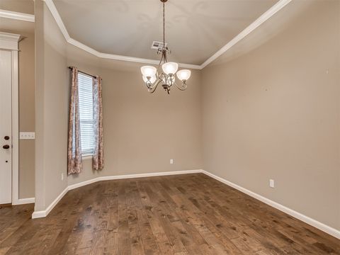 Single Family Residence in Blanchard OK 1832 Buckskin Court 17.jpg